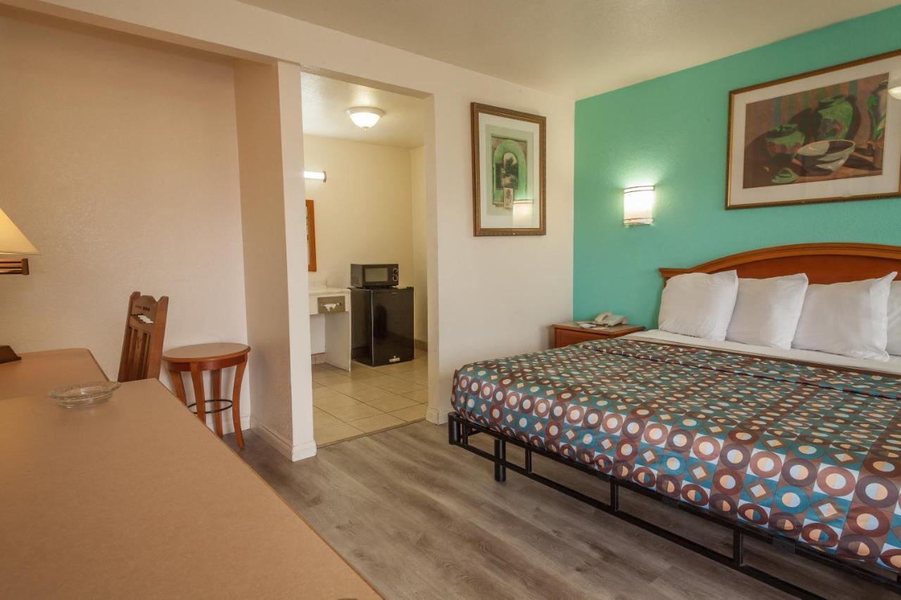 Vagabond Inn Hemet Ngoại thất bức ảnh